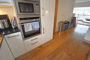 Kitchen- click for photo gallery